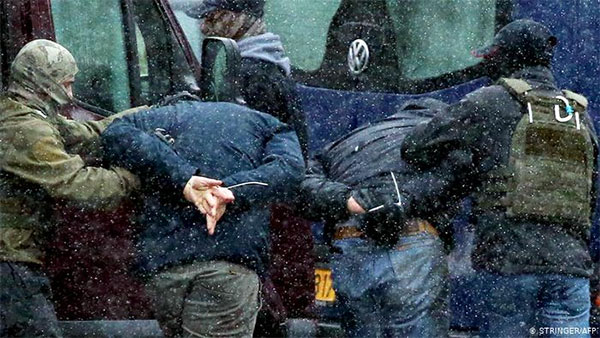 У Білорусі на “Марші сусідів” затримали сотні людей У Білорусі на “Марші сусідів” затримали сотні людей