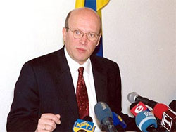 Паперовий пронос більшовиків триває. У ГПУ надійшло чергове замовлення