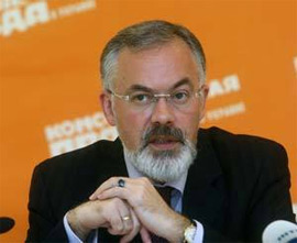 Табачник назвав трагедію українського народу “брєдятіною” Табачник назвав трагедію українського народу “брєдятіною”