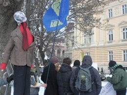 У Львові повісили “Діму Сабачніка” У Львові повісили “Діму Сабачніка”