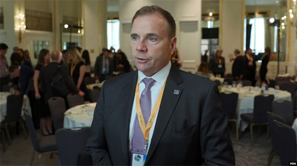 Скупчення російських військ поблизу кордону України - це тест для Байдена, - екскомандувач збройними силами США у Європі Скупчення російських військ поблизу кордону України - це тест для Байдена, - екскомандувач збройними силами США у Європі