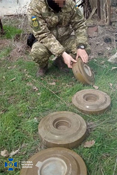 СБУ проводить контрдиверсійні заходи на Донбасі: викрито 10 бойовиків та вилучено 40 кг вибухівки СБУ проводить контрдиверсійні заходи на Донбасі: викрито 10 бойовиків та вилучено 40 кг вибухівки