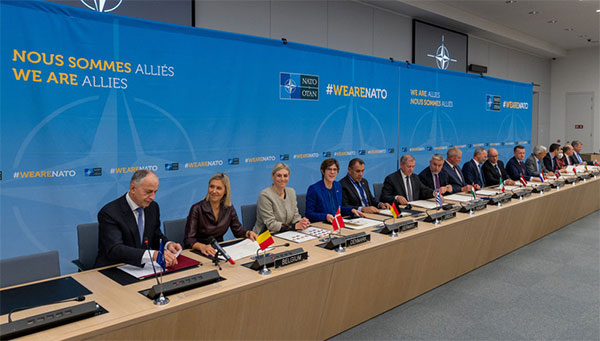 П’ятнадцять союзників поглиблюють співпрацю у наземній протиповітряній обороні П’ятнадцять союзників поглиблюють співпрацю у наземній протиповітряній обороні