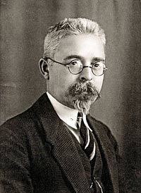 Іван ОГІЄНКО (Іларіон, митрополит) - 1882 - 1972. — Український вчений, митрополит (від 1944), політичний, громадський і церковний діяч, мовознавець, історик церкви, педагог, дійсний член Наукового Товариства імені Тараса Шевченка (від 1922). Брат прадіда Сергія Бубки. Іван ОГІЄНКО (Іларіон, митрополит) - 1882 - 1972. — Український вчений, митрополит (від 1944), політичний, громадський і церковний діяч, мовознавець, історик церкви, педагог, дійсний член Наукового Товариства імені Тараса Шевченка (від 1922). Брат прадіда Сергія Бубки.