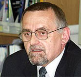 Володимир Полохало: Два клани з донецькою пропискою фінансують сьогодні Партію регіонів і готові фінансувати «Нашу Україну» Володимир Полохало: Два клани з донецькою пропискою фінансують сьогодні Партію регіонів і готові фінансувати «Нашу Україну»