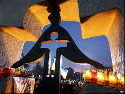 Наша влада – пряме віддзеркалення постгеноцидного суспільства Наша влада – пряме віддзеркалення постгеноцидного суспільства