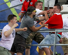 Навколофутбольні війни. Чим пояснити спалах насильства на Євро-2016 Навколофутбольні війни. Чим пояснити спалах насильства на Євро-2016